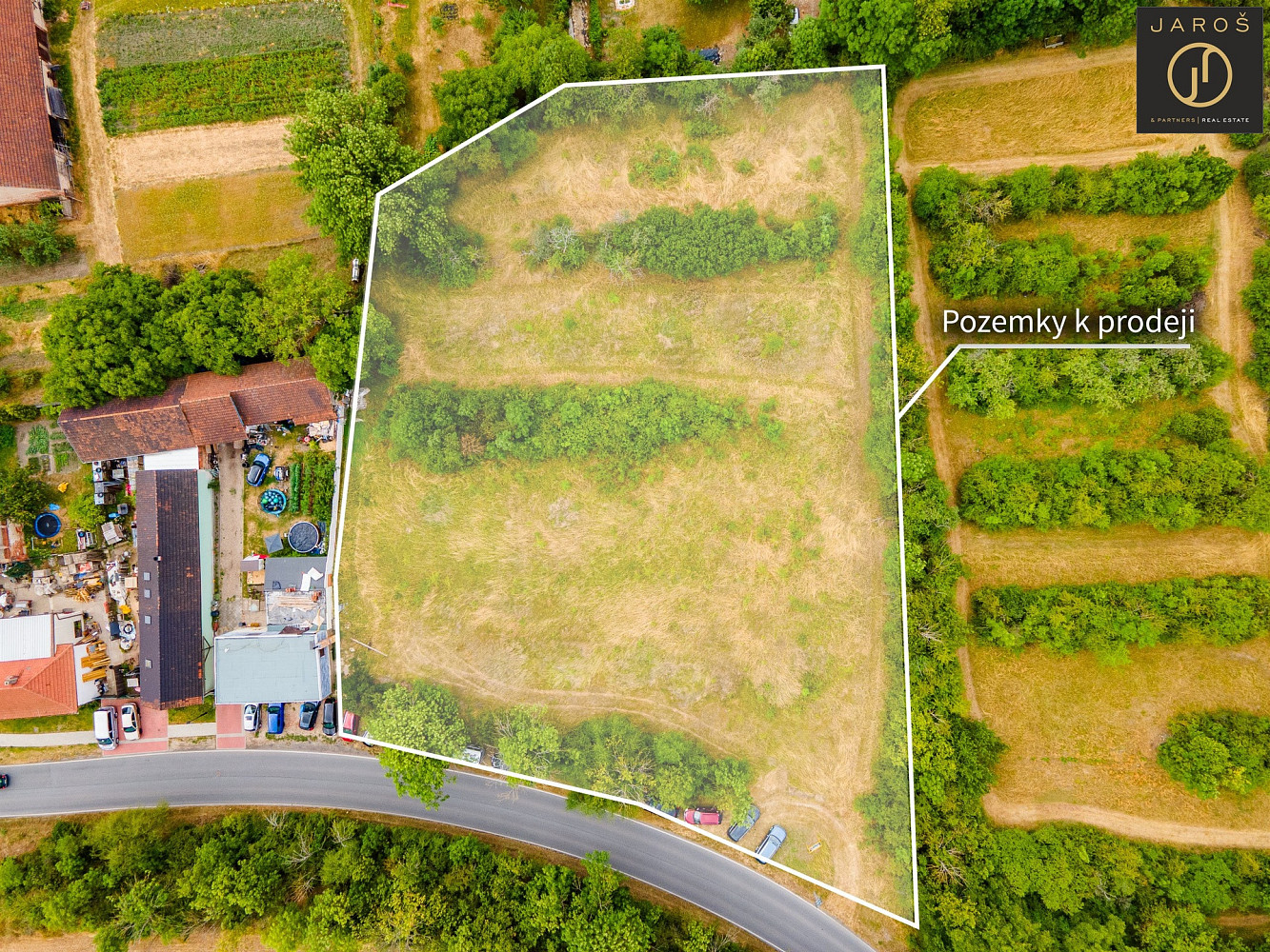 Prodej stavebního pozemku 800 m² – fotografie 2