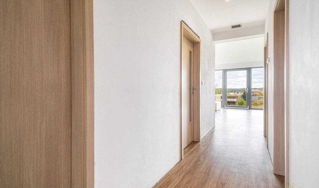 Prodej domu 193 m² s pozemkem 1 396 m², Rohovládova Bělá – náhled fotky 14