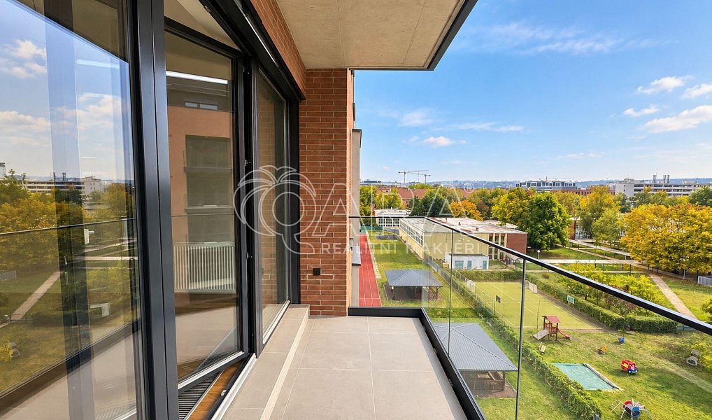 Pronájem bytu 1+kk 36 m², Praha – náhled fotky 3