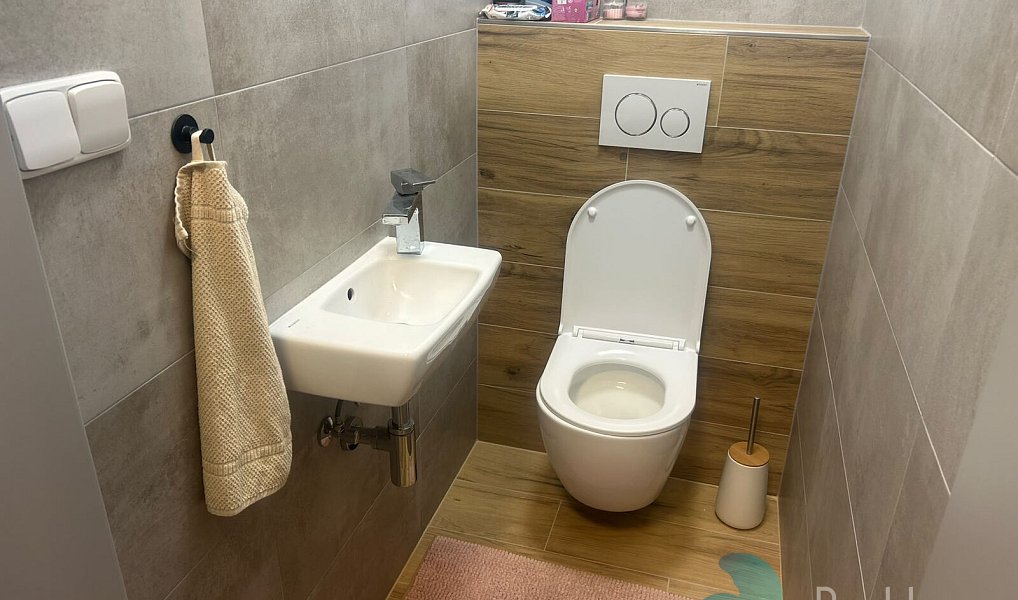 Pronájem bytu 4+kk 86 m², Trhové Sviny – náhled fotky 18