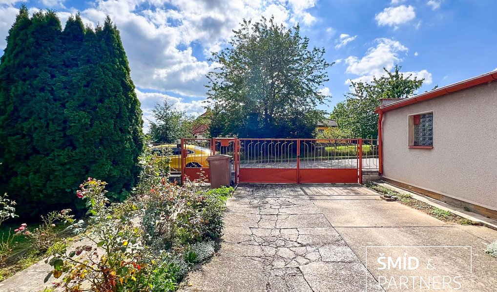 Prodej domu 112 m² s pozemkem 930 m², Krupá – náhled fotky 38