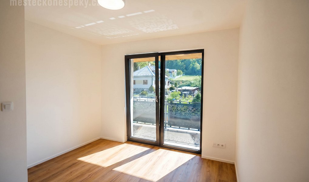 Prodej domu 118 m² s pozemkem 324 m², Nespeky – náhled fotky 8