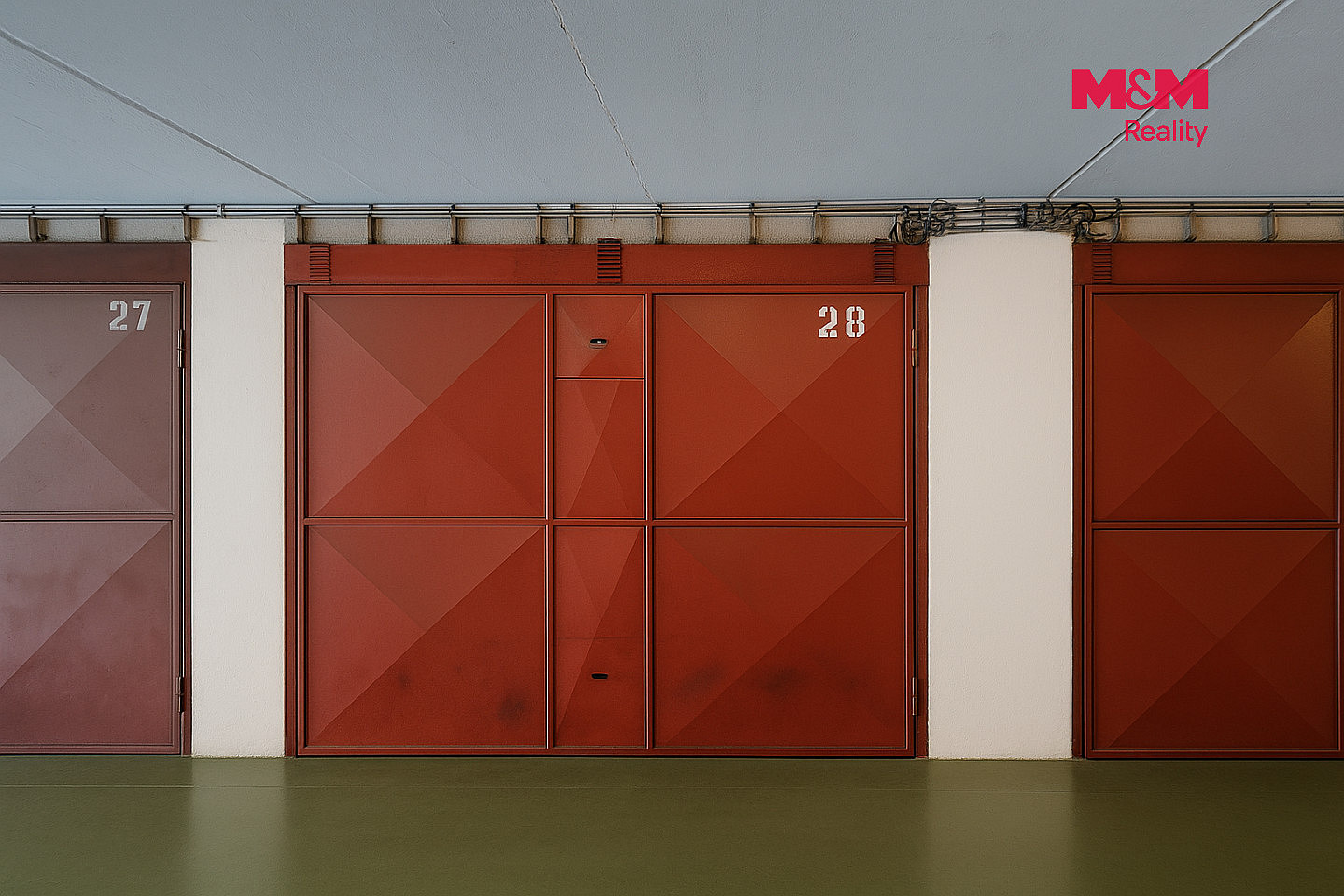 Pronájem garáže, 16 m2, Kladno, ul. Bellevue – fotografie 3