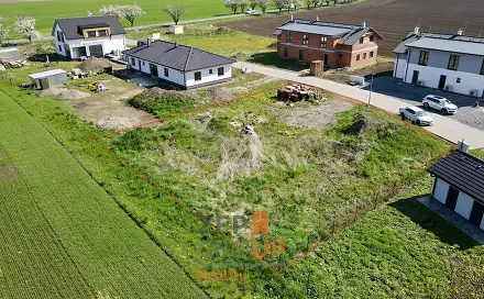 Prodej stavebního pozemku 906 m², Dubany, okres Pardubice