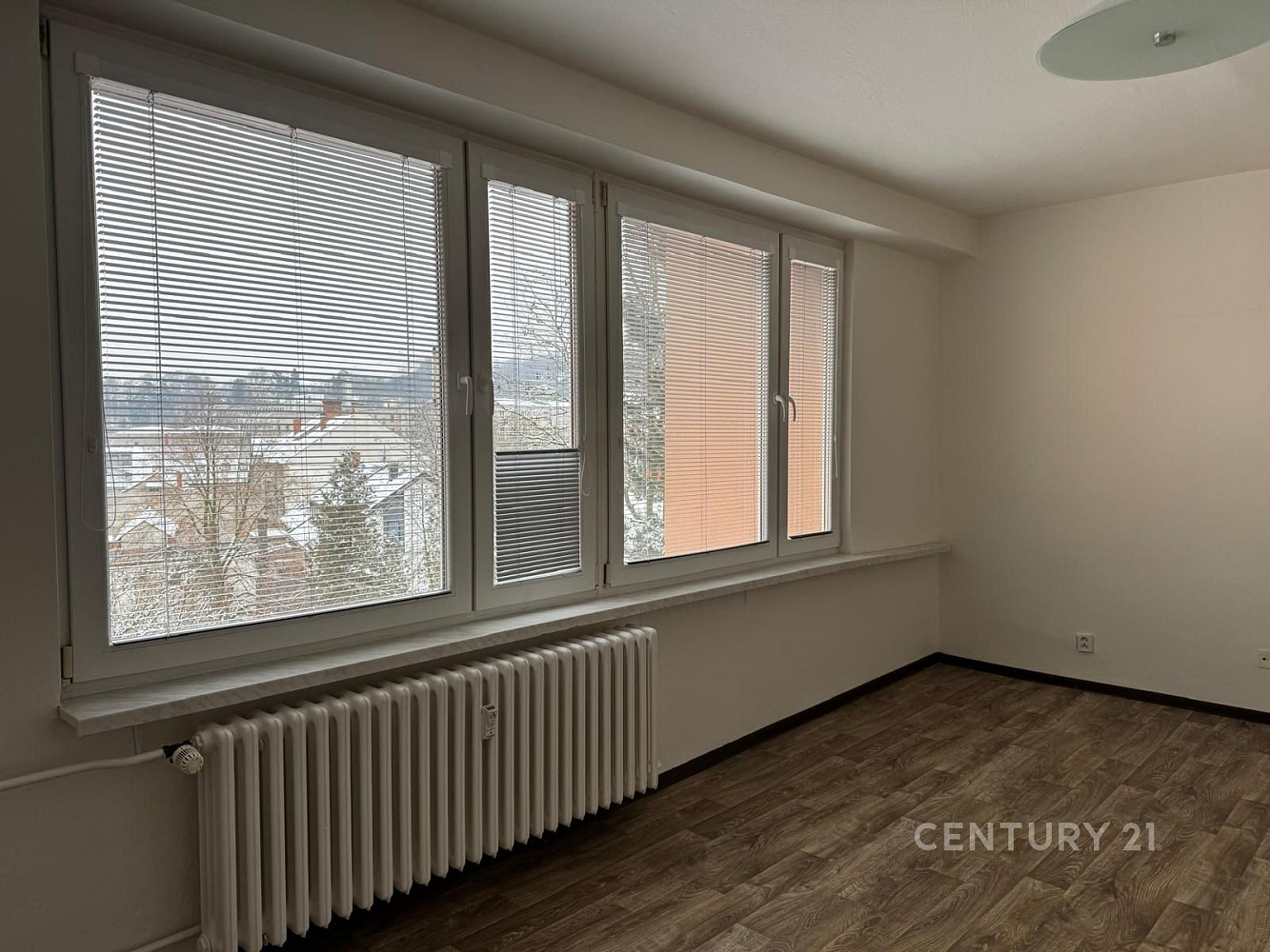 Pronájem bytu 1+kk 30 m² — photo 3
