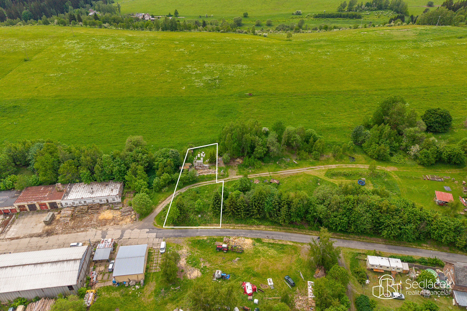 Prodej stavebního pozemku 990 m²