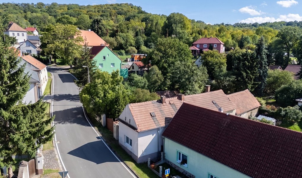 Prodej domu 120 m² s pozemkem 877 m², Lužice – náhled fotky 24