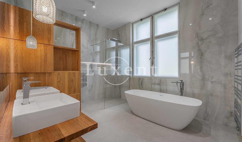 Prodej domu 726 m² s pozemkem 945 m², Praha – náhled fotky 22