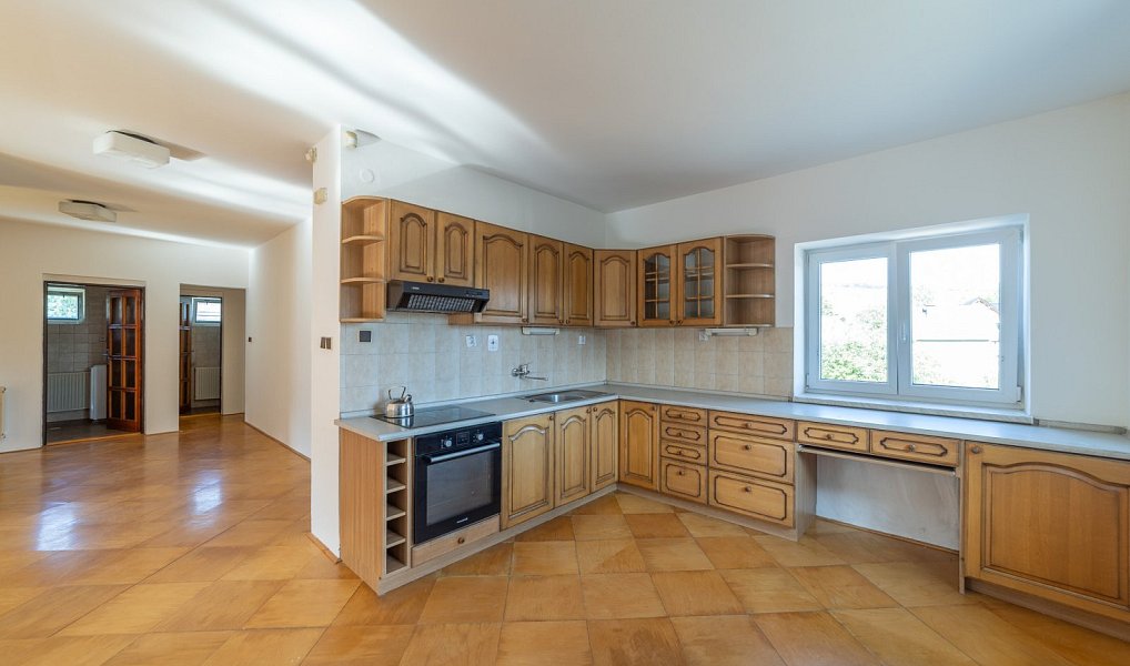 Prodej domu 333 m² s pozemkem 1 095 m², Velké Losiny – náhled fotky 2