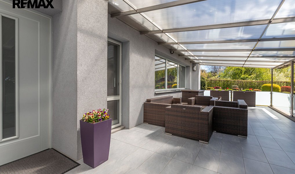 Prodej domu 227 m² s pozemkem 2 787 m², Okrouhlá – náhled fotky 3