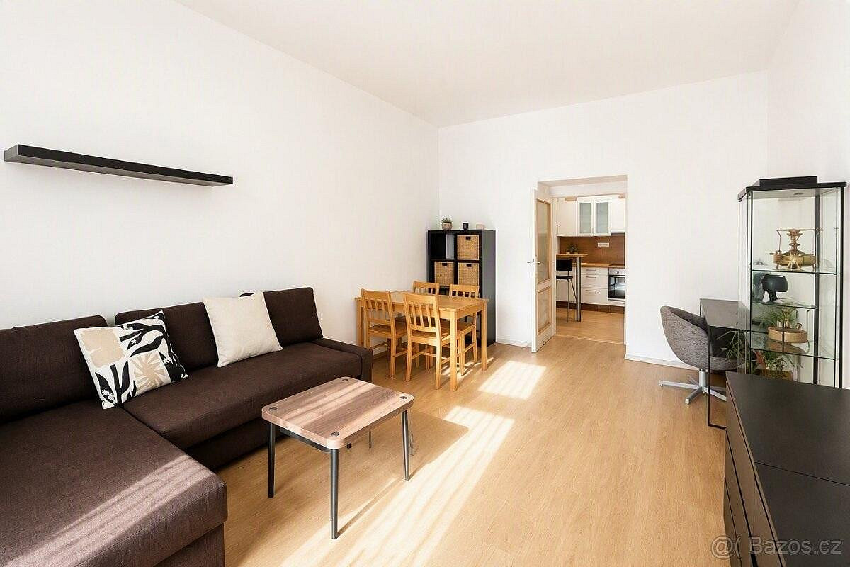 Pronájem bytu 2+1 55 m² – fotografie 2
