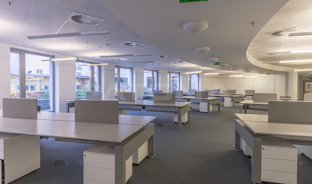 Pronájem kanceláře 379 m², Praha – náhled fotky 2