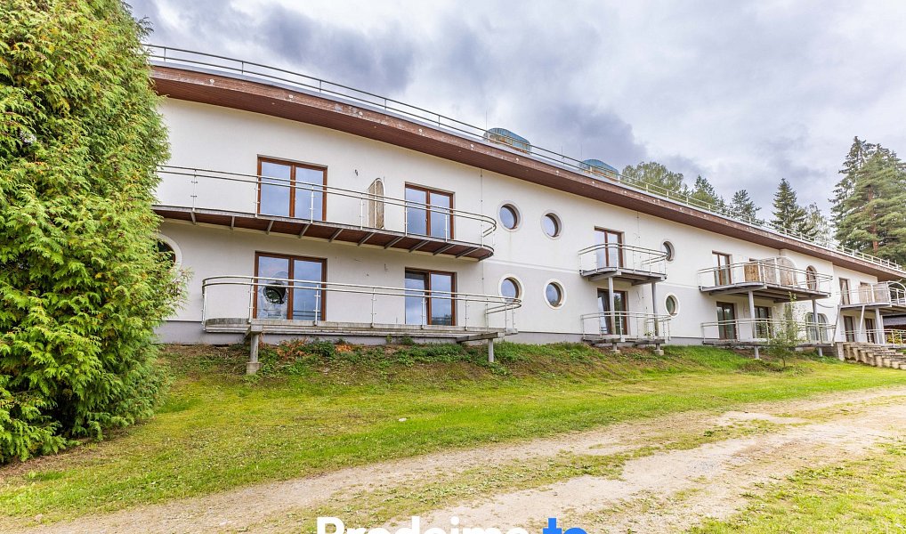 Prodej ubytovacího objektu 3 160 m², Velká Hleďsebe – náhled fotky 12
