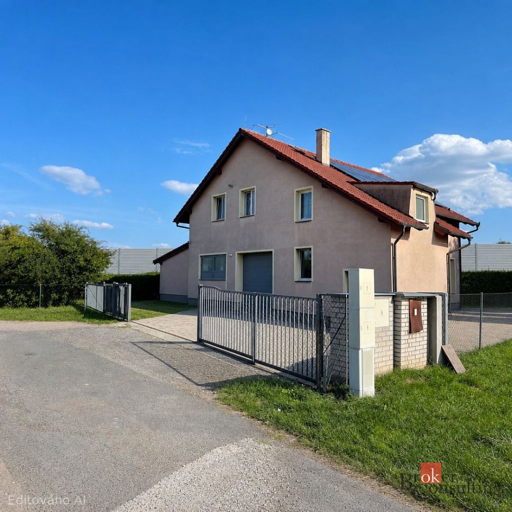 Prodej domu 290 m² s pozemkem 780 m²
