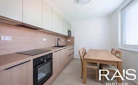 Prodej bytu 3+1 74 m², Větrná, Hustopeče, okres Břeclav