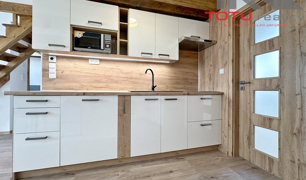 Pronájem bytu 3+kk 67 m², Jaroměř – náhled fotky 4