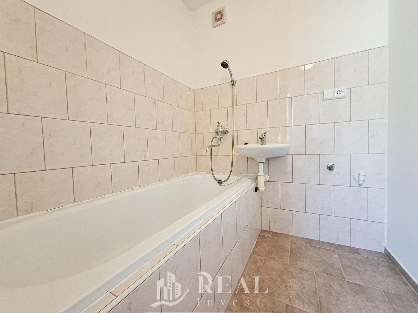Prodej bytu 1+1 42 m² – fotografie 3