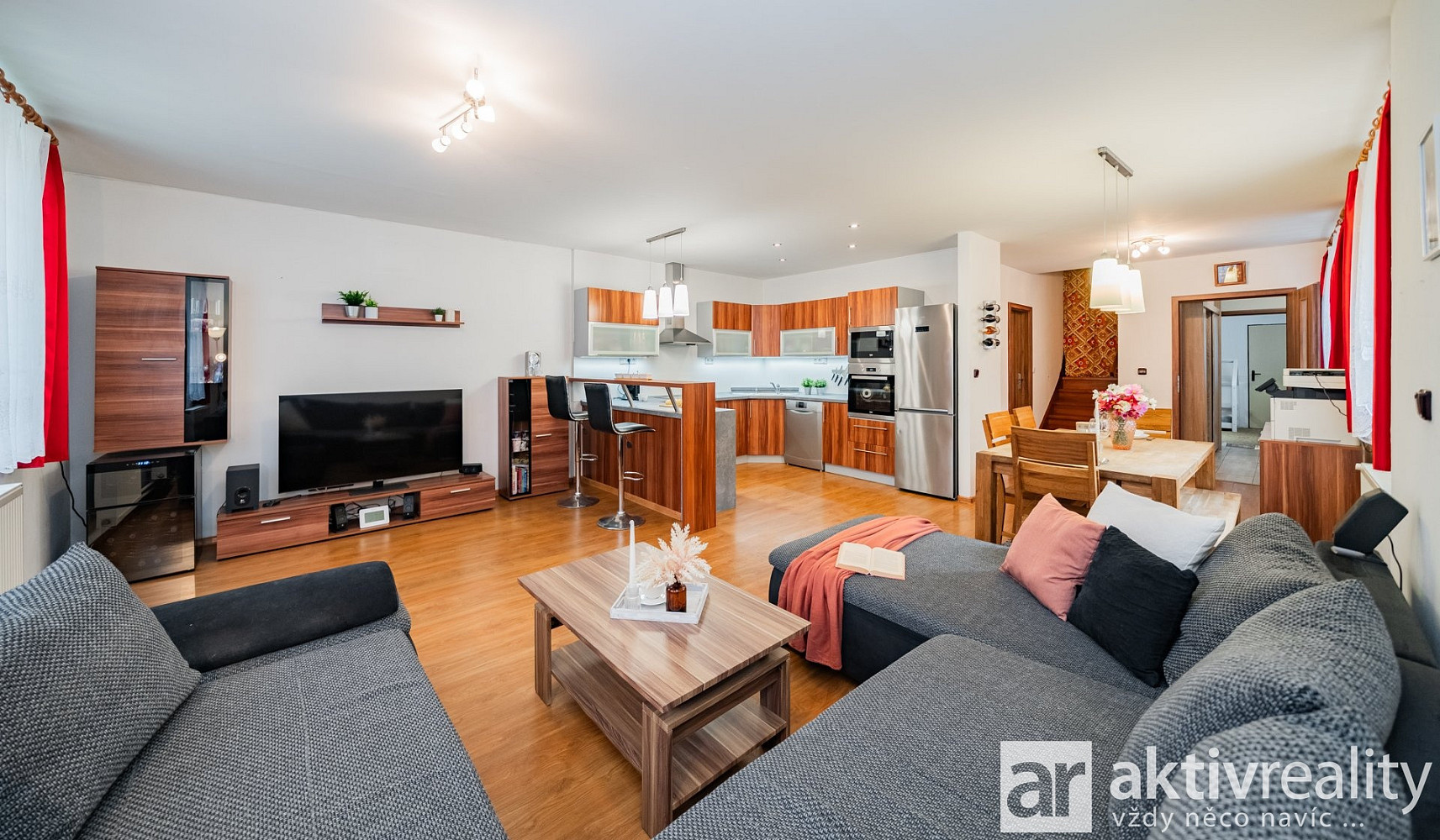 Prodej domu 257 m² s pozemkem 904 m² – fotografie 4