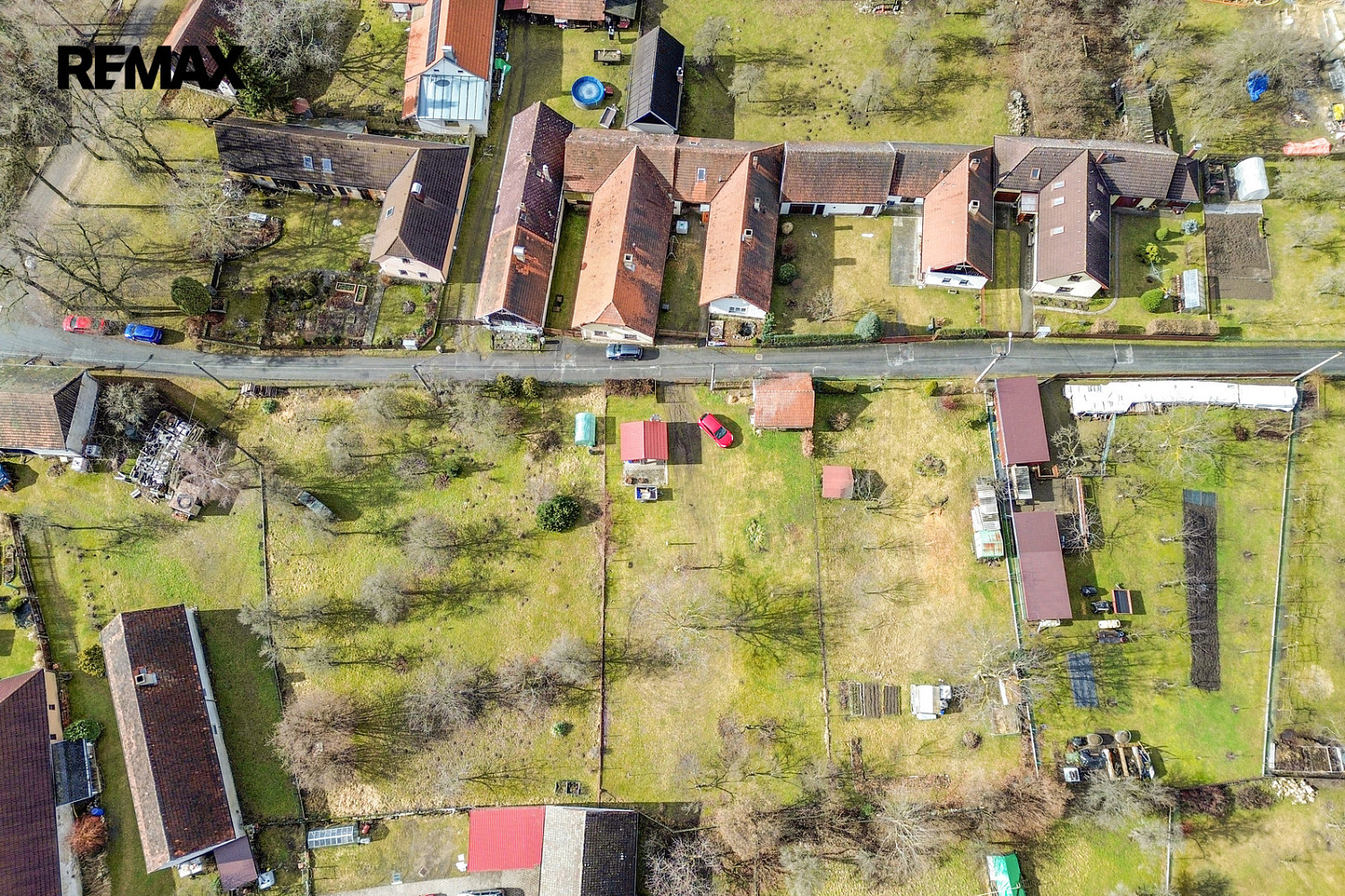 Prodej stavebního pozemku 904 m² – další