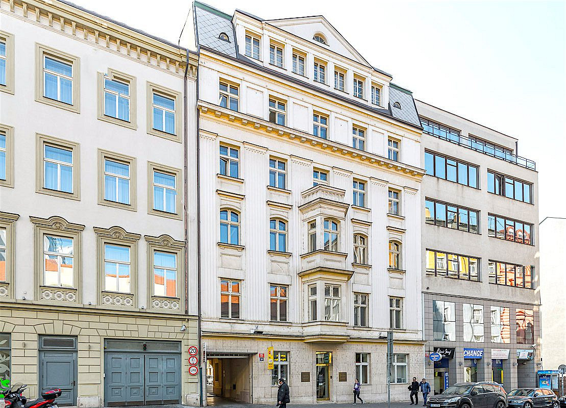 Pronájem kanceláře 152 m²