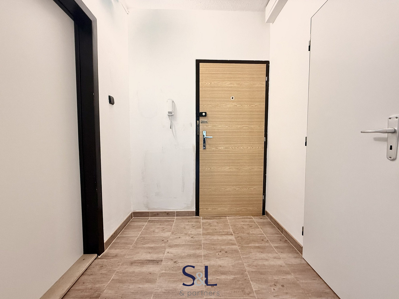Pronájem bytu 2+kk 39 m² – fotografie 4