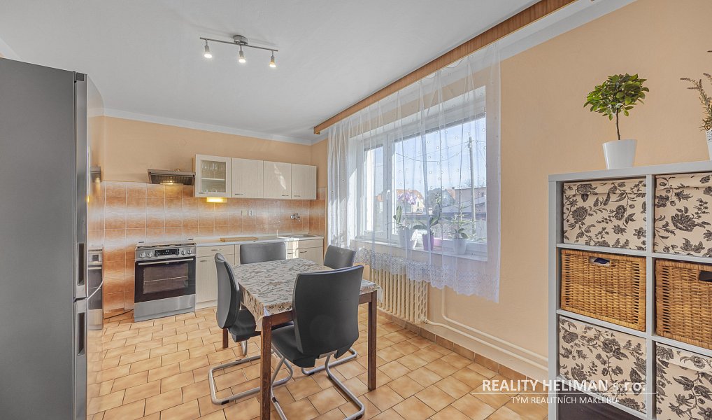 Prodej domu 293 m² s pozemkem 775 m², Líbeznice – náhled fotky 14