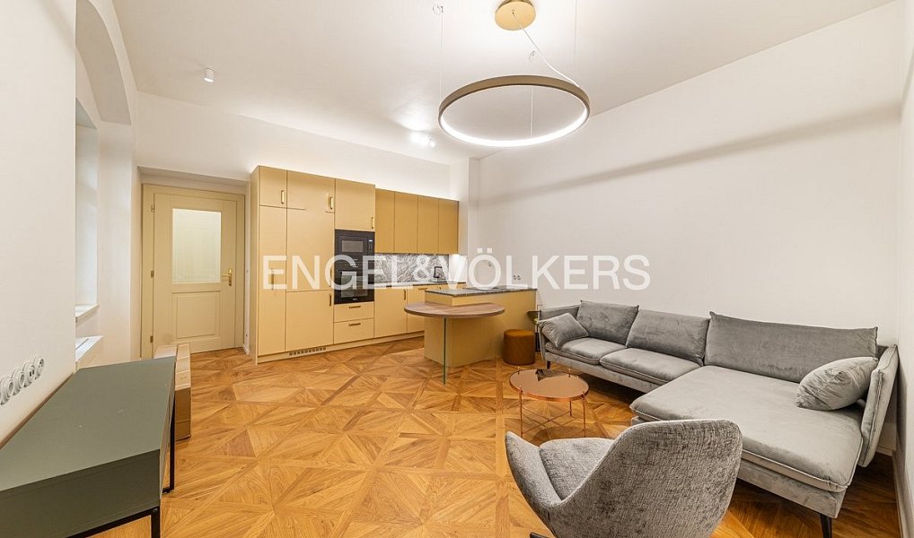 Pronájem bytu 2+kk 48 m², Praha – náhled fotky 2