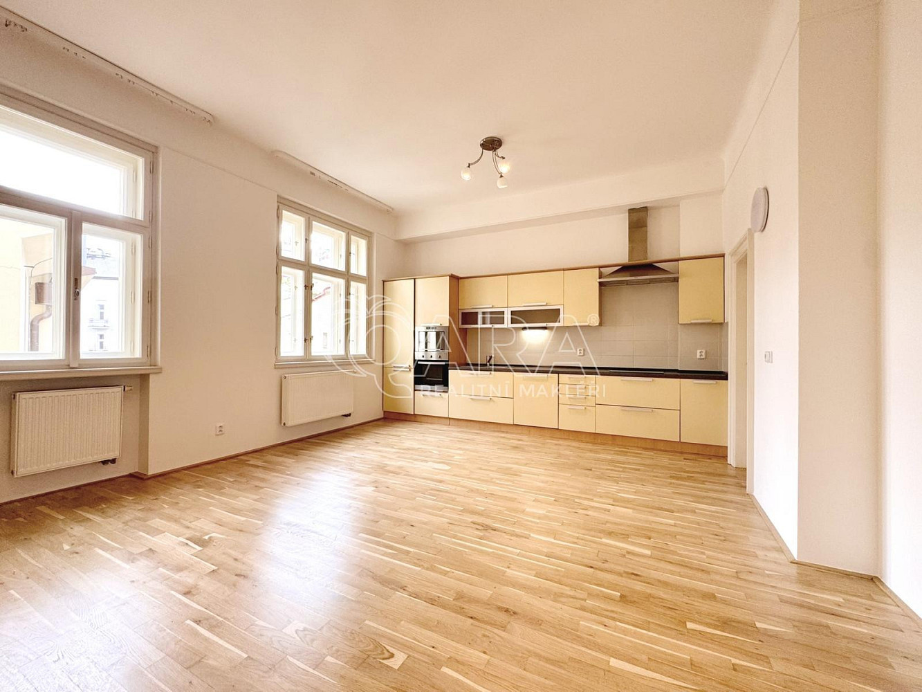 Pronájem bytu 3+kk 98 m²