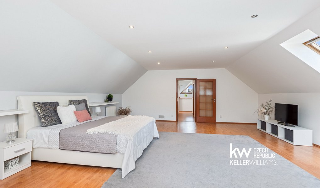 Prodej domu 203 m² s pozemkem 1 141 m², Říčany – náhled fotky 23