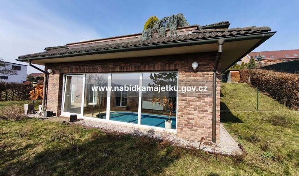 Prodej domu 265 m² s pozemkem 1 080 m², Králův Dvůr – náhled fotky 6