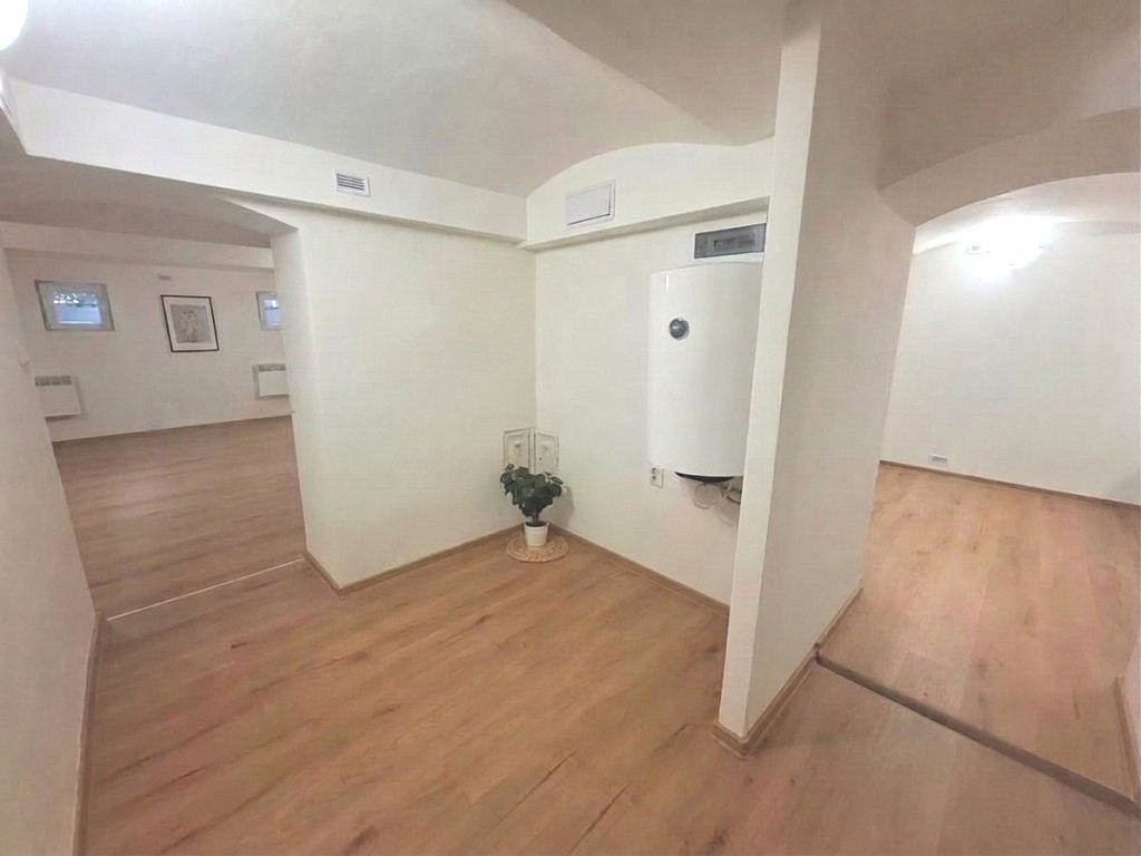 Prodej kanceláře 62 m² – fotografie 4
