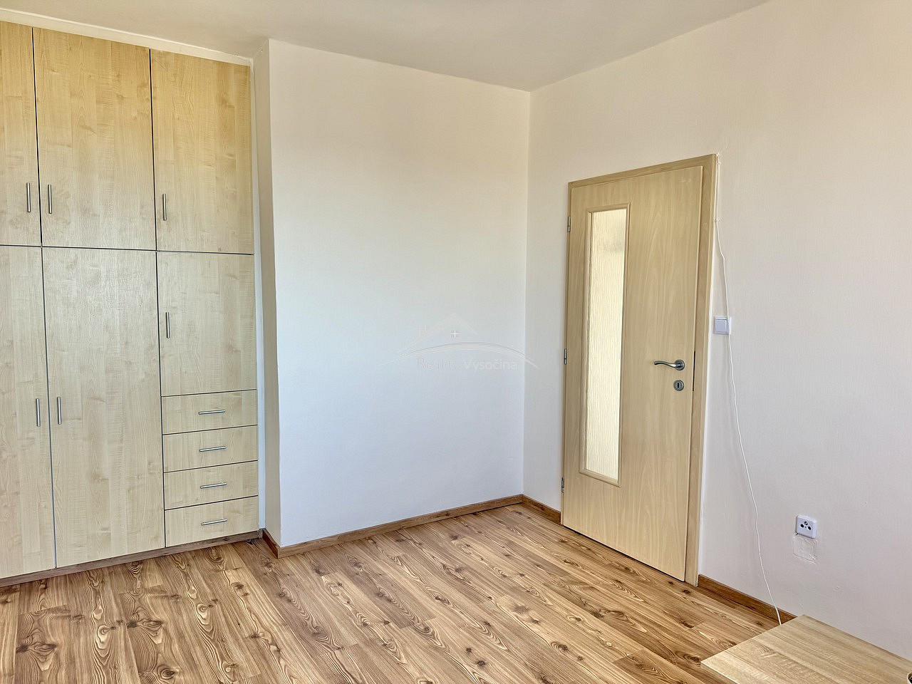 Pronájem bytu 1+1 28 m² – fotografie 3