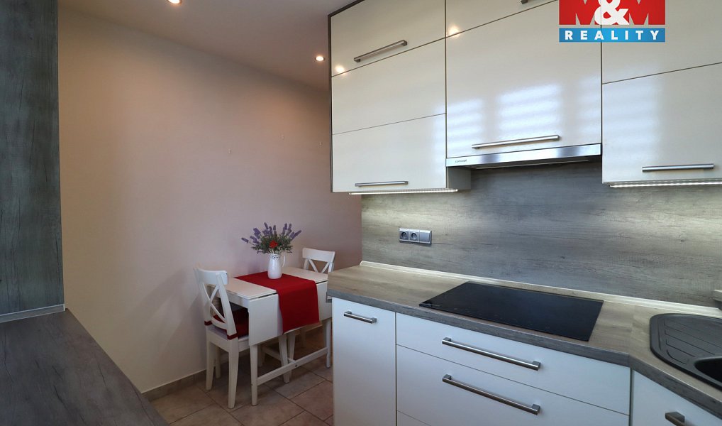 Prodej bytu 2+1 60 m², Postoloprty – náhled fotky 24
