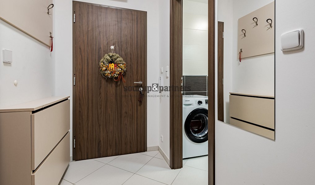 Prodej bytu 2+kk 56 m², Praha – náhled fotky 17