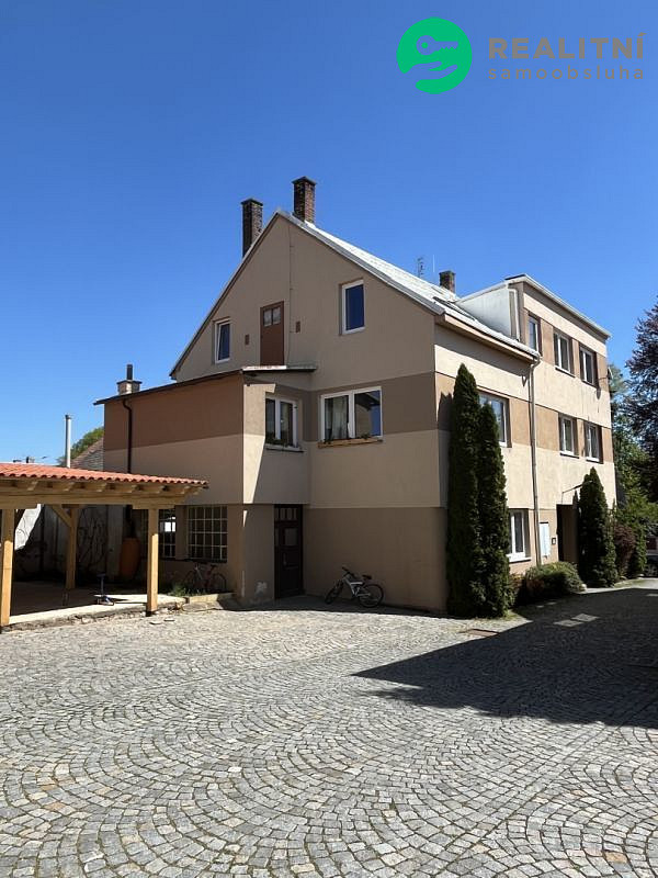 Prodej domu 315 m² s pozemkem 214 m² – fotografie 2