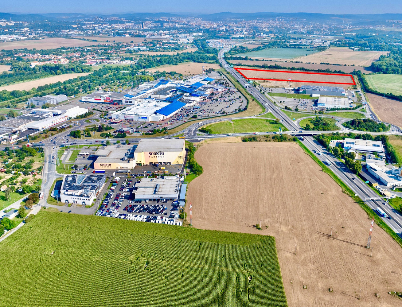 Prodej komerčního pozemku 80 000 m² — photo 3