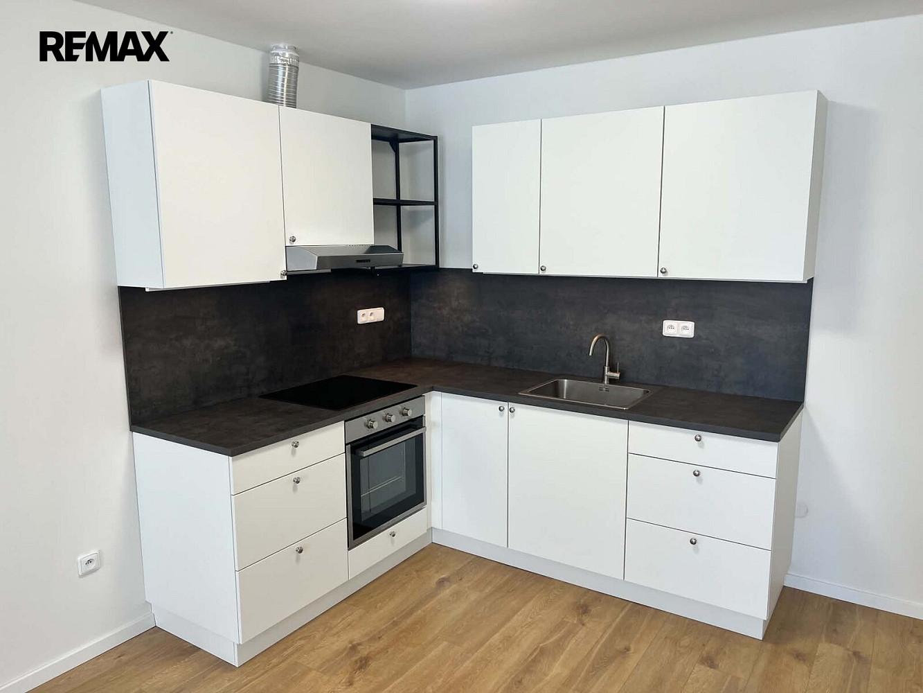 Pronájem bytu 1+kk 54 m²