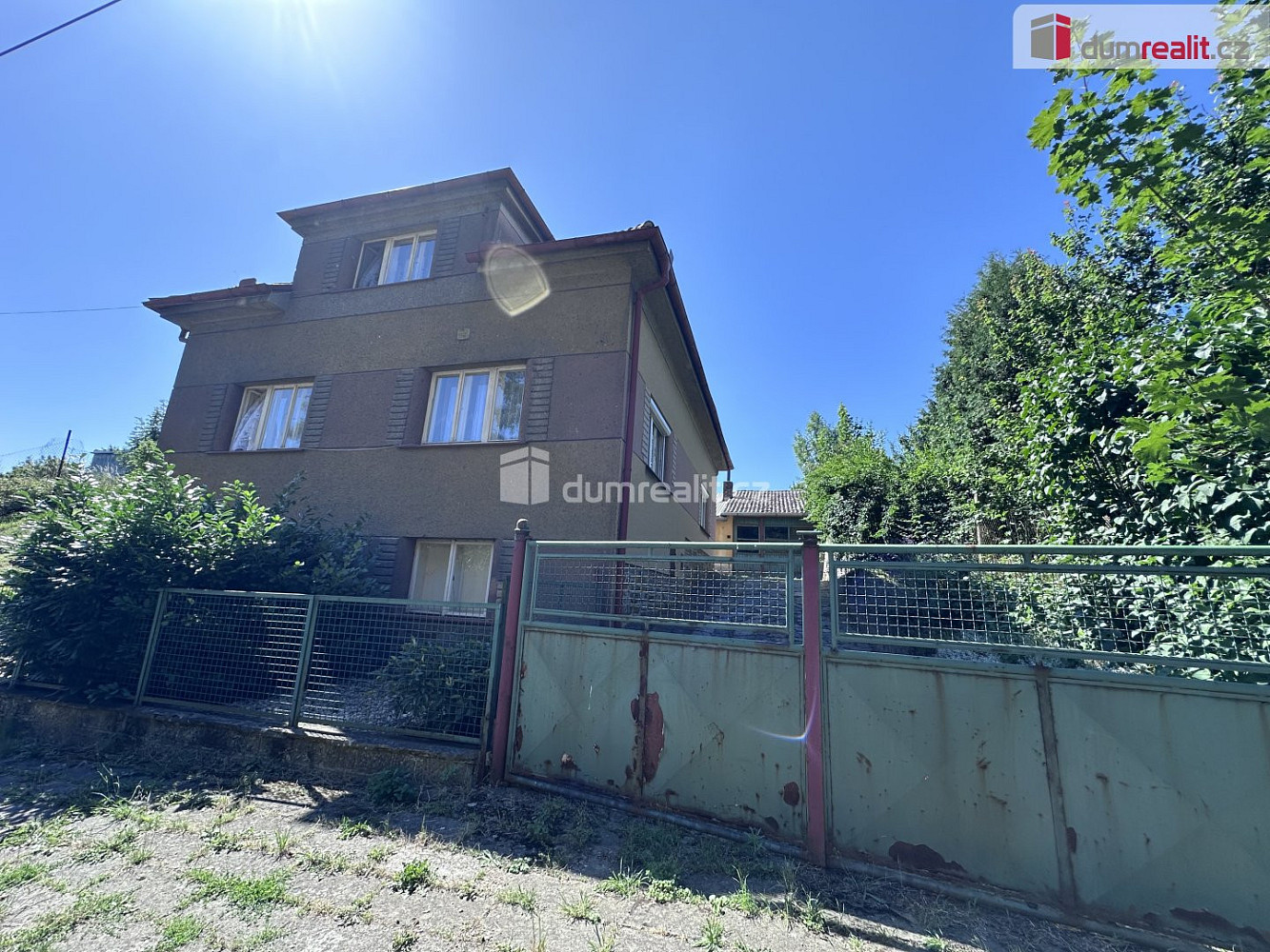 Prodej domu 1 002 m² s pozemkem 1 002 m²