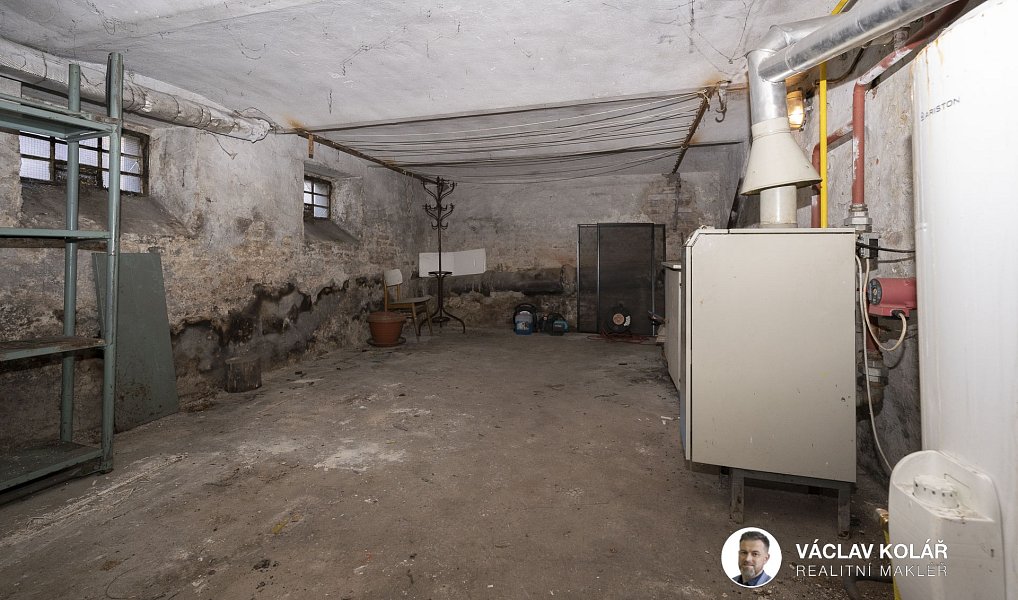 Prodej domu 196 m² s pozemkem 805 m², Stěžery – náhled fotky 39