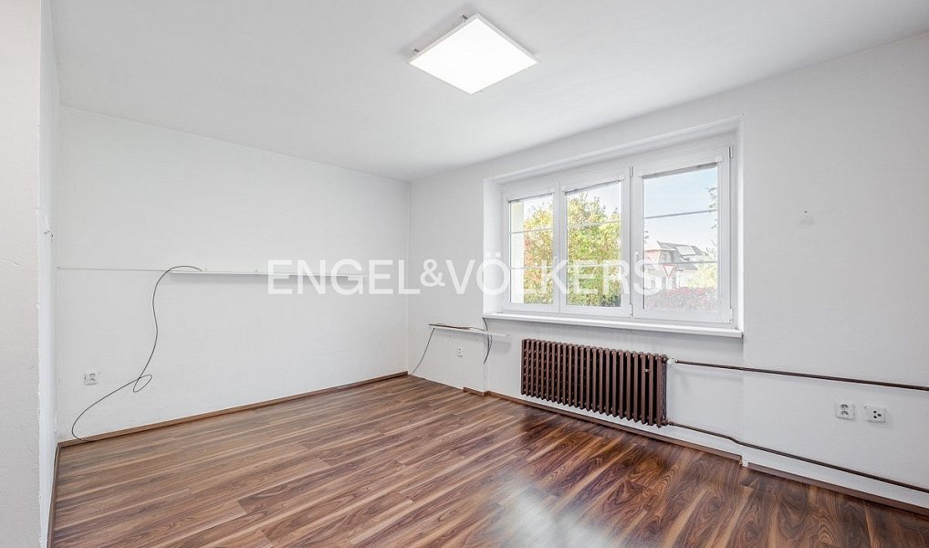 Pronájem domu 130 m² s pozemkem 250 m², Praha – náhled fotky 4