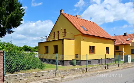 Prodej domu 215 m² s pozemkem 892 m², Jenečská, Hostivice, okres Praha-západ