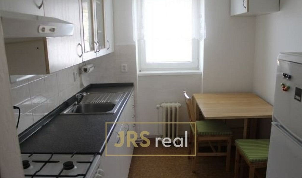 Pronájem bytu 3+1 62 m², Hodonín – náhled fotky 2