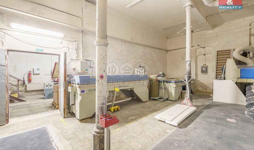 Prodej kanceláře 2 100 m², Karlovy Vary – náhled fotky 23