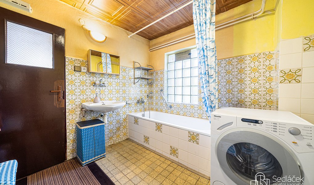 Prodej domu 300 m² s pozemkem 1 019 m², Habartov – náhled fotky 18