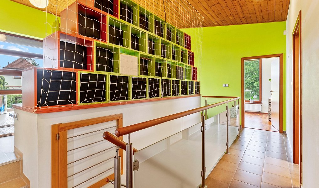 Prodej domu 246 m² s pozemkem 1 270 m², Beroun – náhled fotky 30
