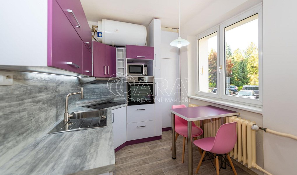 Pronájem bytu 2+1 52 m², Trutnov – náhled fotky 2