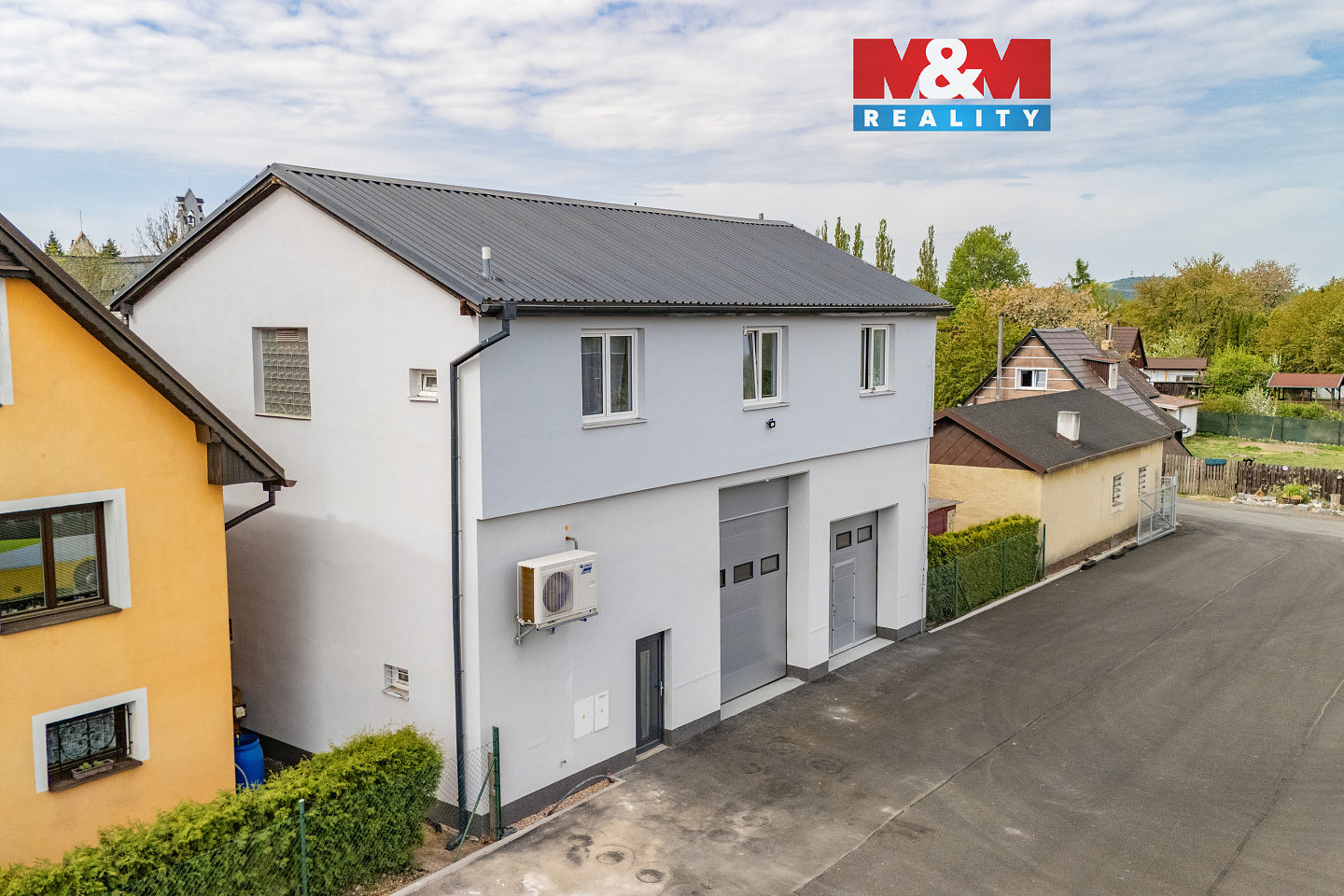 Prodej komerčního pozemku 1 036 m²
