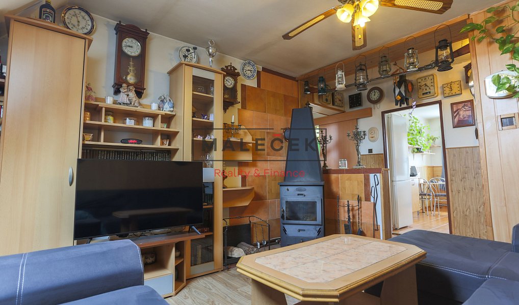 Prodej domu 325 m² s pozemkem 671 m², Nové Strašecí – náhled fotky 9