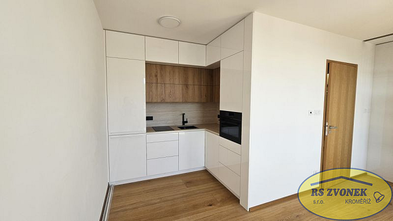 Pronájem bytu 1+kk 41 m² — photo 3