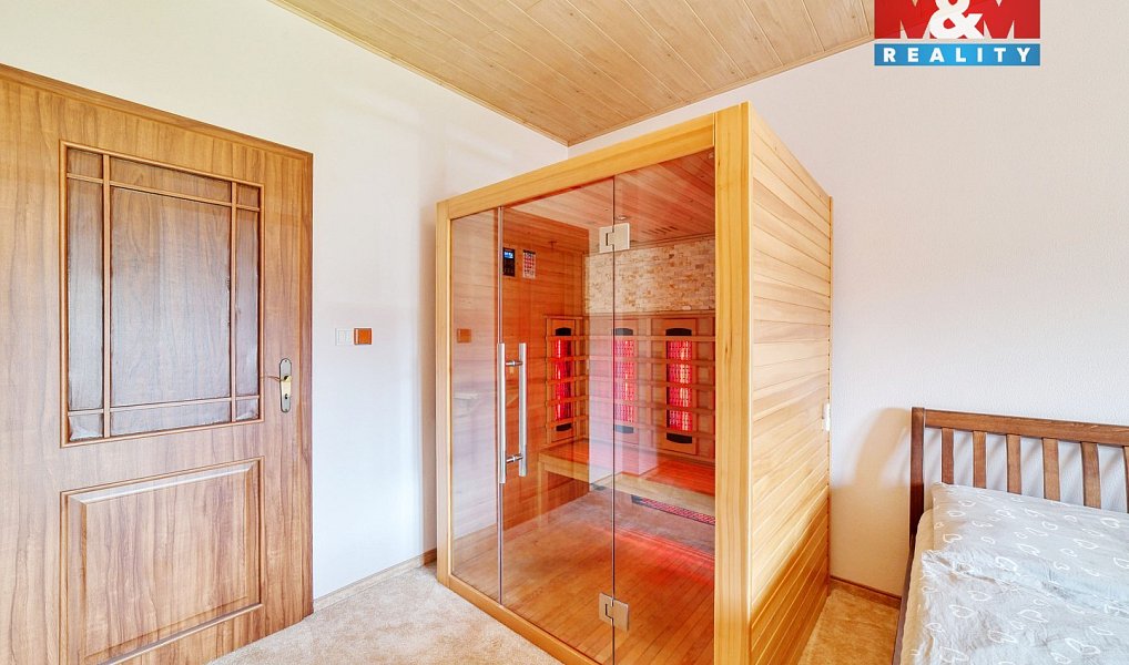 Prodej domu 248 m² s pozemkem 1 621 m², Cheb – náhled fotky 17